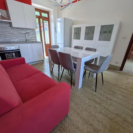 Apartment Charming Flat Red Orta Relax E Comfort *