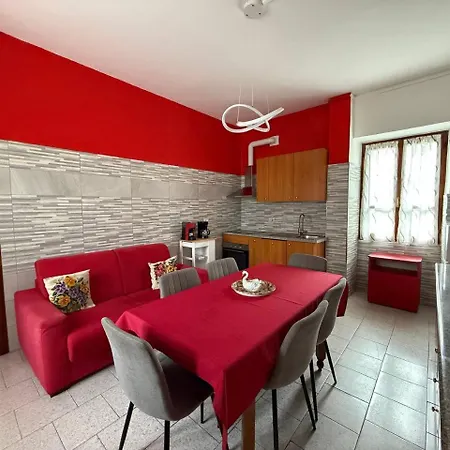 Charming Flat Red Orta Relax E Comfort Omegna