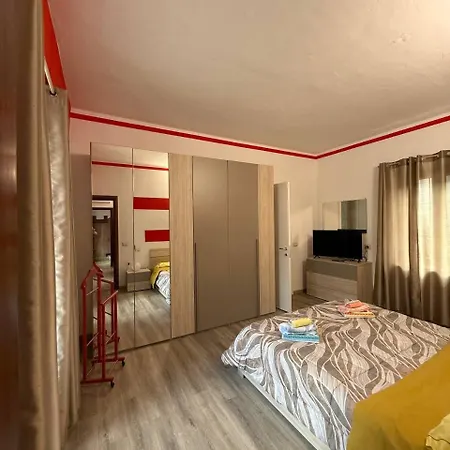 Charming Flat Red Orta Relax E Comfort Апартаменты